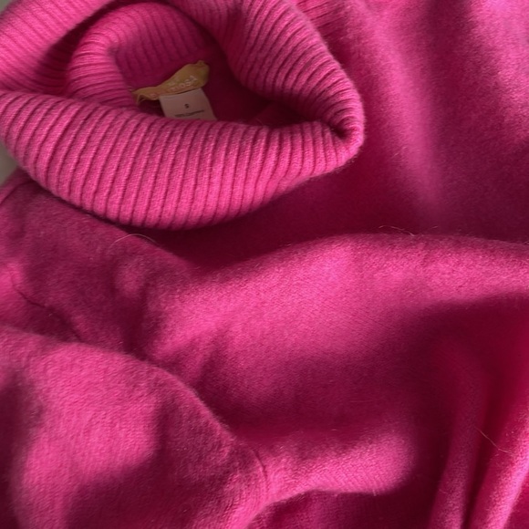 Pink 100% Cashmere Turtleneck Sweater - Picture 4 of 4